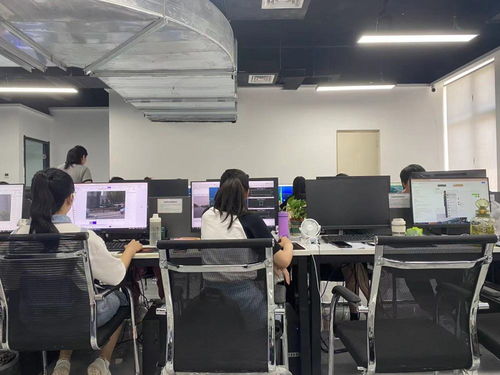 大模型狂歡背后的隱秘角落 富士康工人轉向AI標注，青春喂養AI后的未來迷思