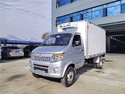 程力十八分公司 國(guó)六長(zhǎng)安神騏T20冷藏車，城市冷鏈運(yùn)輸?shù)目煽炕锇? />
</span>
<span id=